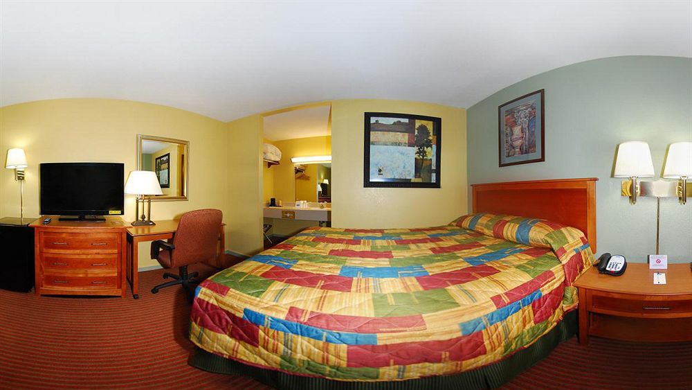 Rodeway Inn Concordia Extérieur photo