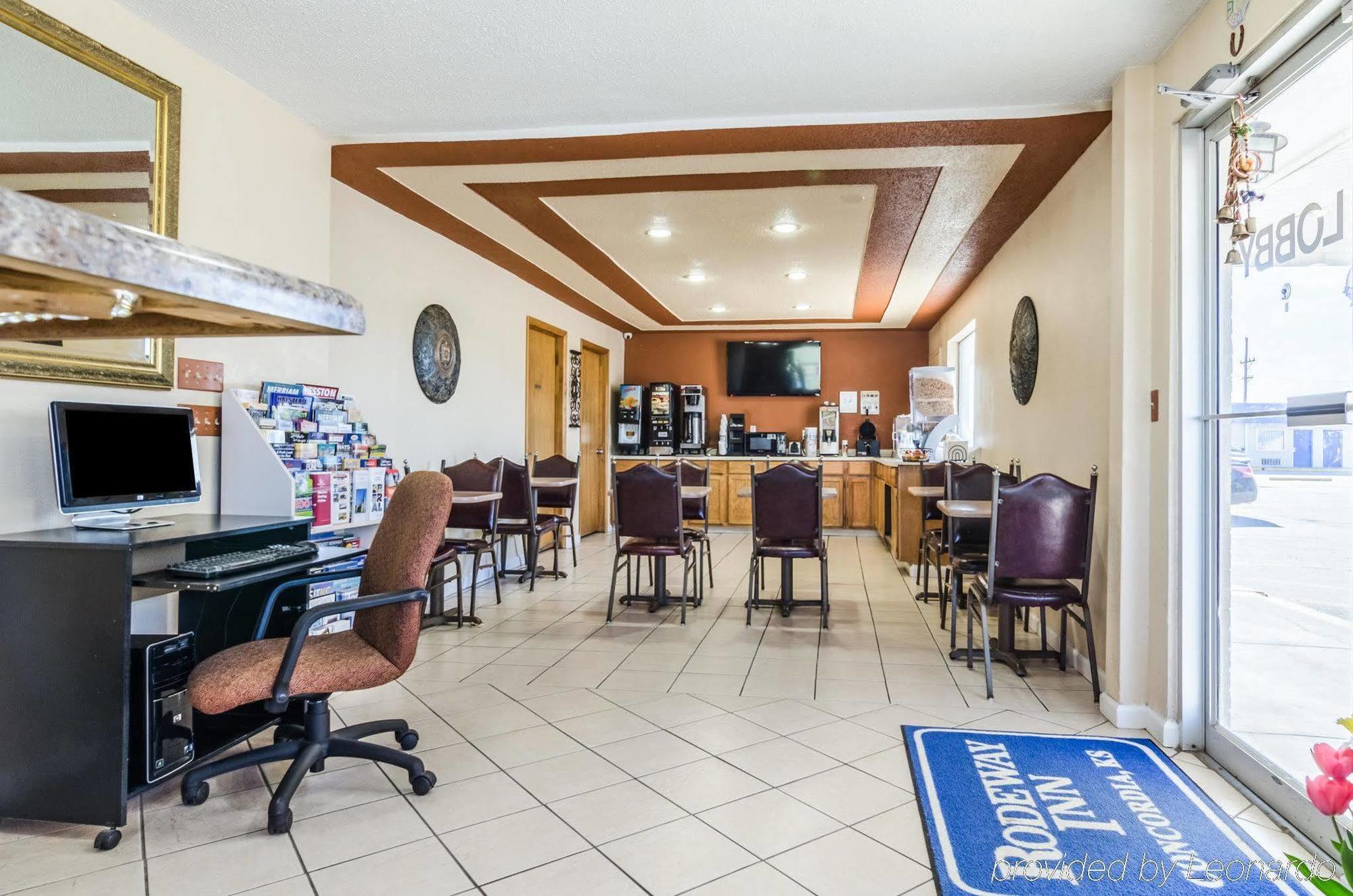 Rodeway Inn Concordia Extérieur photo