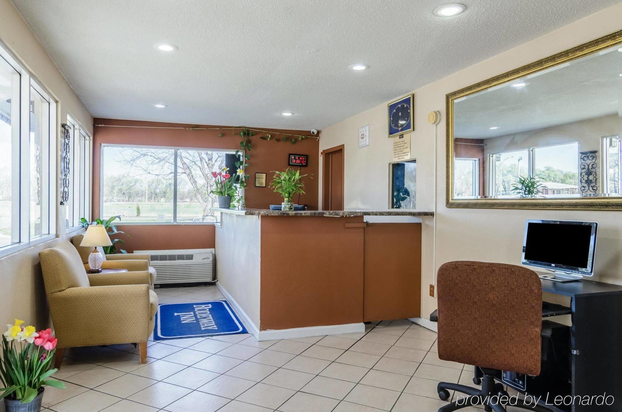 Rodeway Inn Concordia Extérieur photo