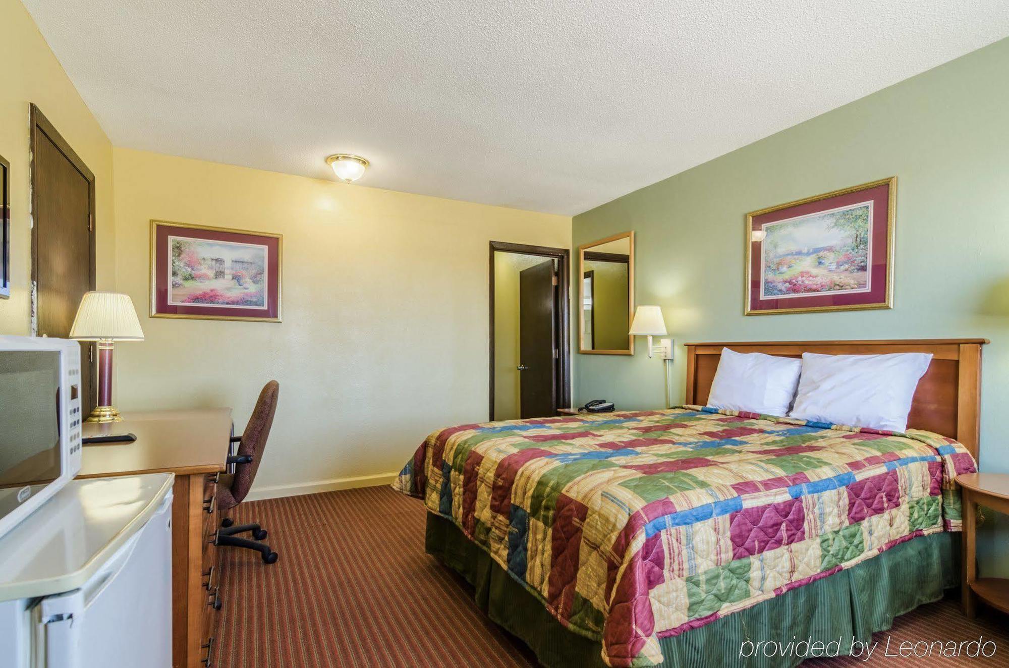 Rodeway Inn Concordia Extérieur photo