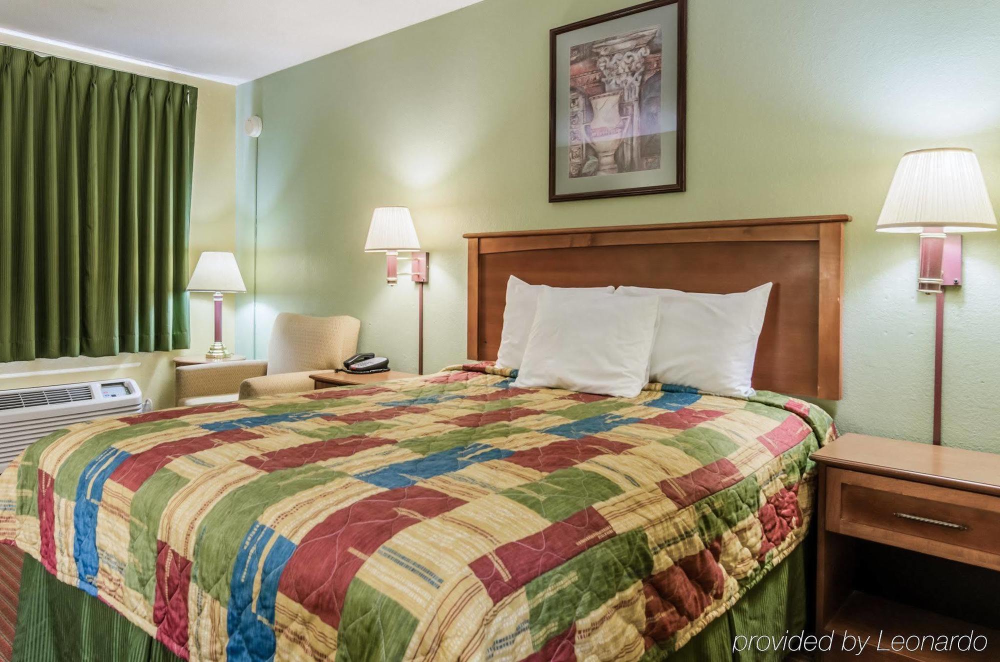 Rodeway Inn Concordia Extérieur photo