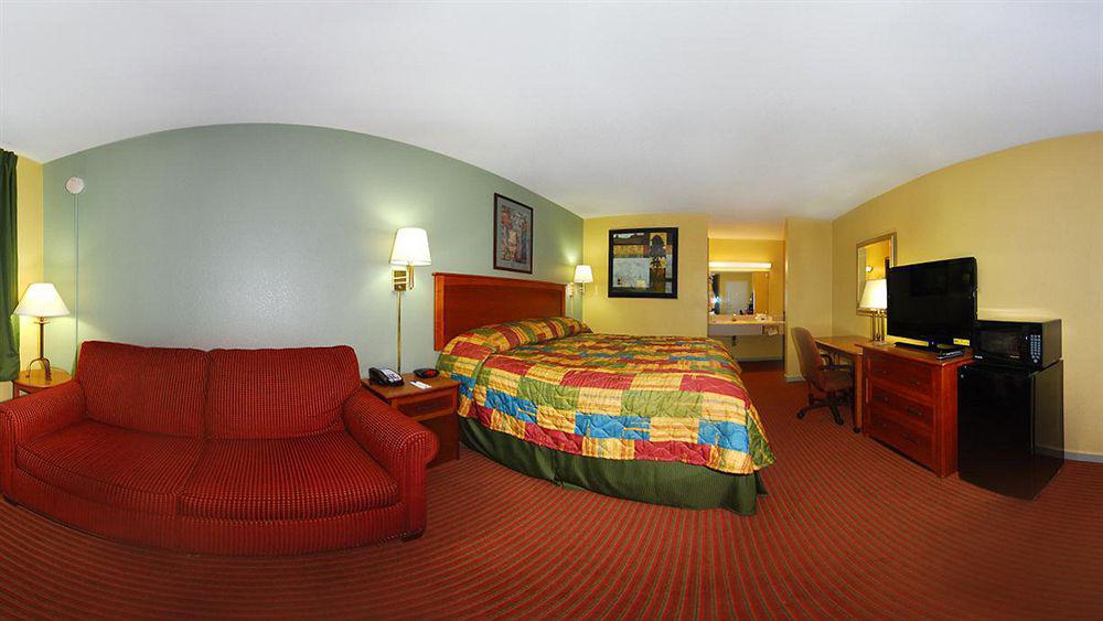 Rodeway Inn Concordia Extérieur photo